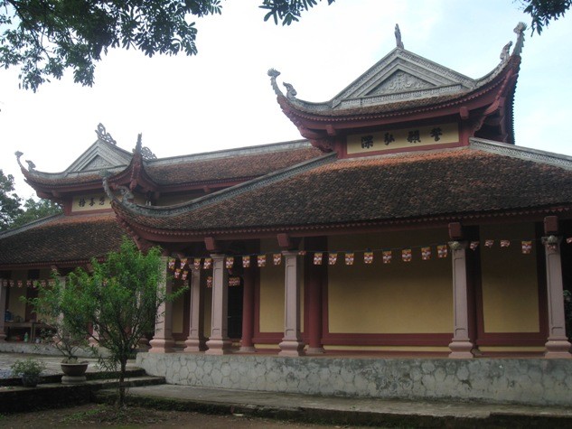 Tuy mới được tu sửa nhưng về cơ bản kiến trúc chùa Cao vấn giữ được nét cổ kính như khi mới xây dựng cách đây hàng trăm năm