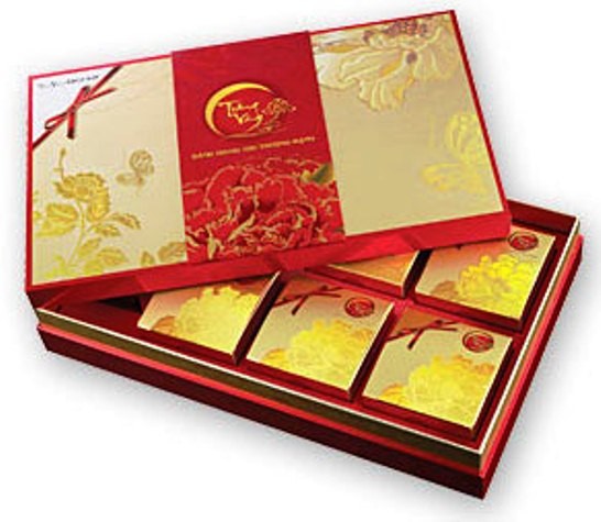 Bánh Ttrung thu Kinh Đô Trăng vàng Bạch kim, giá 1.100.000 đồng/hộp.