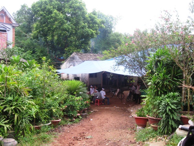Ngôi nhà nhỏ của gia đình anh Nguyễn Tuấn A. vẫn chưa hết bàng hoàng sau cái chết của con gái