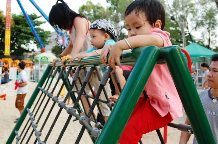 UBND Quận Cầu Giấy luôn đặt nhiệm vụ quan tâm chăm sóc giáo dục trẻ em tạo nhiều sân chơi cho trẻ em
