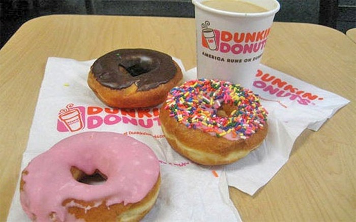 Dunkin’ Donuts hiện có hơn 10.000 nhà hàng tại 32 quốc gia trên thế giới, bao gồm hơn 1.450 cửa hiệu ở khu vực Đông Nam Á.