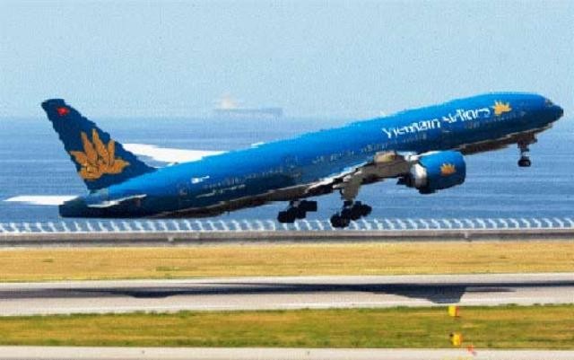 Theo thông báo của Vietnam Airlines, vé máy bay khứ hồi từ Việt Nam đi Frankfurt, London chỉ còn từ 550 USD và đi Paris là 600 USD.