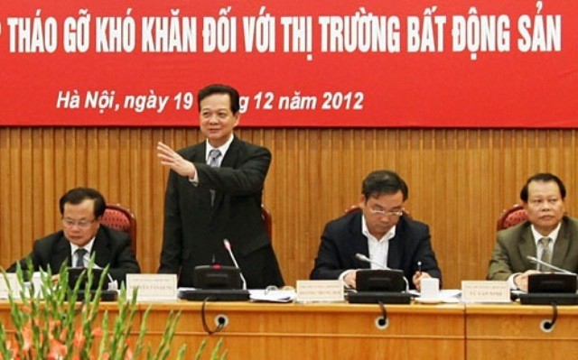 Thủ tướng Nguyễn Tấn Dũng chủ trì buổi làm việc với UBND thành phố Hà Nội sáng 19/12.