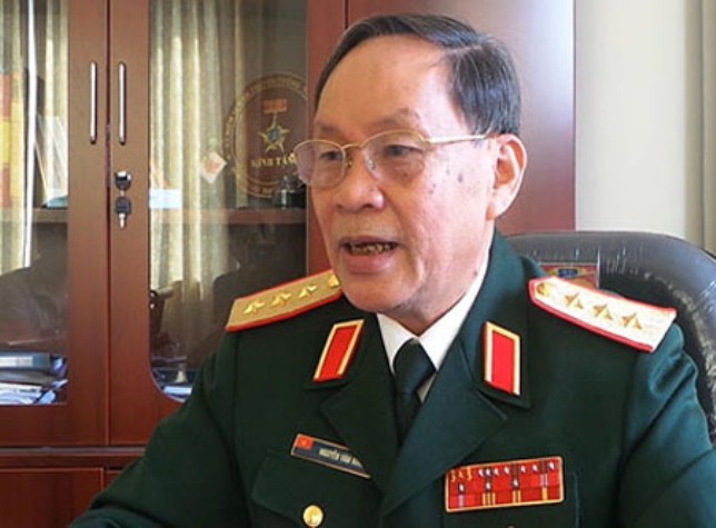 Thượng tướng Nguyễn Văn Rinh nguyên Thứ trưởng Bộ Quốc phòng .