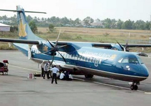 Chiếc ATR-72 cùng loại với chiếc máy bay gặp sự cố khi hạ cánh xuống sân bay Đà Nẵng chiều 21/10. Ảnh minh họa.