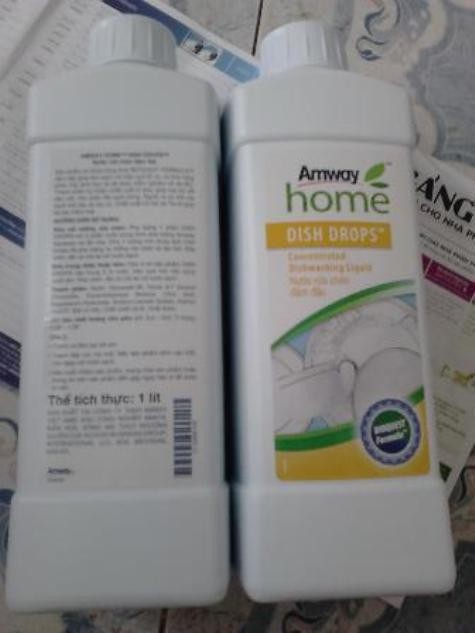 Sản phẩm nước rửa chén của Amway được bán trên thị trường.