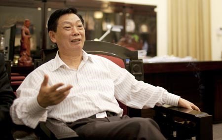 Nhiều người cho rằng, giá như Chủ tịch UBND TP Hà Nội Nguyễn Thế Thảo quyết liệt như Bộ trưởng Đinh La Thăng có lẽ nhiều vấn đề bất cập của Hà Nội sẽ được giải quyết.