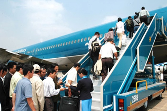 Doanh thu của cả năm 2013 của Vietnam Airlines chưa bằng số lãi lẻ của các hãng hàng không khác