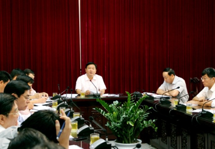 Bộ trưởng Đinh La Thăng chủ trì cuộc họp về đổi mới doanh nghiệp, tái cơ cấu và CPH doanh nghiệp 9 tháng đầu năm.