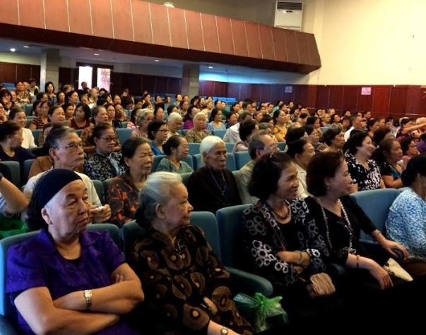 Hội thảo Chăm sóc sức khỏe người cao tuổi do Vinamilk tổ chức thu hút gần 1000 người tiêu dùng Hà Nội tham dự