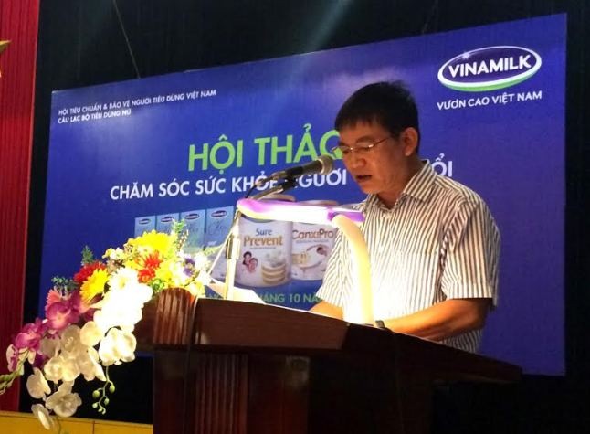 Ông Hoàng Anh Tuấn – Giám đốc Kinh doanh miền Bắc, Vinamilk chia sẻ với người tiêu dùng Hà Nội những thông tin về công ty