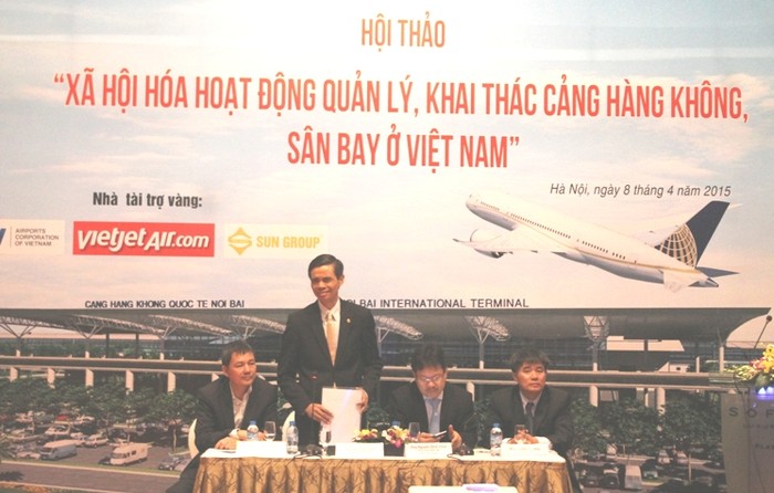 Lãnh đạo Bộ Giao thông vận tải, Cục Hàng không và Tổng Công ty Cảng hàng không Việt Nam giải đáp thắc mắc tại hội thảo