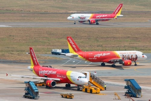 Cục Hàng không ra quyết định cấm vận chuyển và kiểm tra trực quan bắt buộc có thời hạn đối với hành khách Nguyễn Thị Hằng vì hành hung nhân viên Hãng hàng không Vietjet Air (ảnh minh họa - nguồn Vietjet)