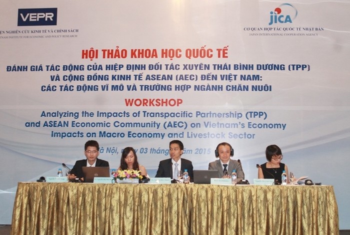 Viện Nghiên cứu Kinh tế và Chính sách (Đại học Quốc gia Hà Nội – VEPR) tổ chức hội thảo công bố nghiên cứu “Tác động của TTP và AEC lên nền kinh tế Việt Nam khía cạnh kinh tế vĩ mô và trường hợp ngành chăn nuôi&quot;.