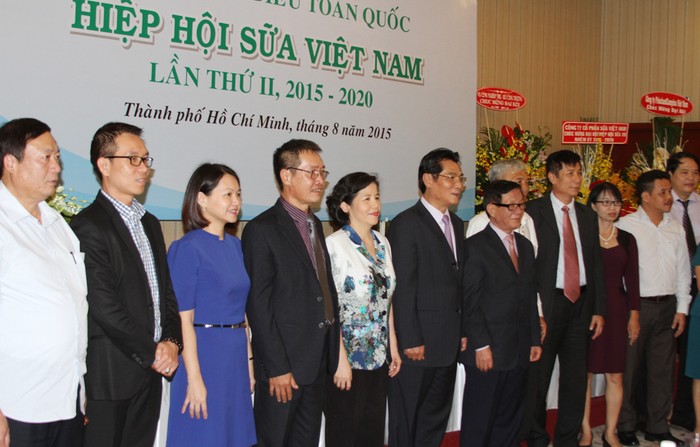 Ban chấp hành khóa II (nhiệm kỳ 2015-2020) của Hiệp hội Sữa Việt Nam ra mắt Đại hội.