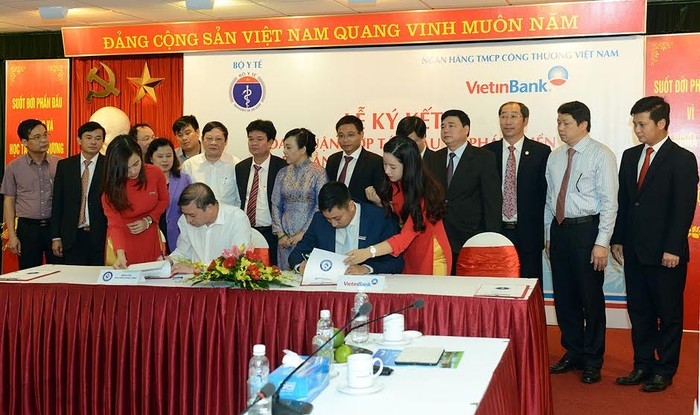 VietinBank TP. Hà Nội ký kết hợp tác với Bệnh viện Phụ sản Trung ương.