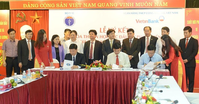 VietinBank Hoàng Mai ký hợp tác với Bệnh viện Lão Khoa TW và Bệnh viện Nhiệt đới TƯ.