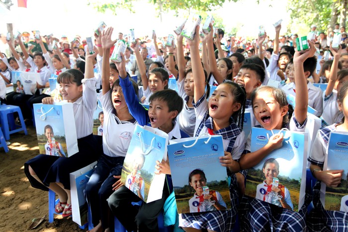 Trải qua 8 năm hoạt động, Quỹ sữa Vươn cao Việt Nam đã đem đến cho hơn 333 ngàn trẻ em khó khăn tại Việt Nam gần 26 triệu ly sữa, tương đương khoảng 96 tỷ đồng.