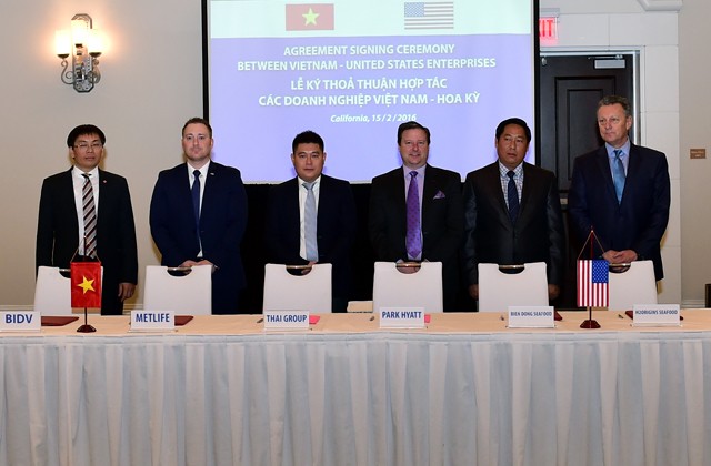 Đại diện BIDV và một số doanh nghiệp Việt Nam đã tiến hành ký kết các thỏa thuận hợp tác đầu tư kinh doanh với các doanh nghiệp của Hoa Kỳ (ảnh Cổng thông tin điện tử Chính phủ).