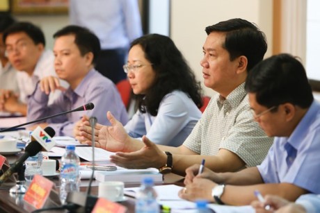 Bí thư Thành ủy TP.HCM Đinh La Thăng trong buổi làm việc với huyện Củ Chi. Ảnh: Hải An.
