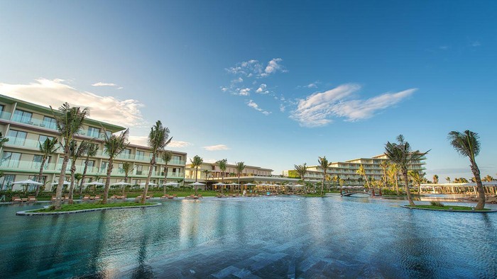 Kiến trúc hình cánh cung độc đáo của FLC Luxury Hotel Sầm Sơn
