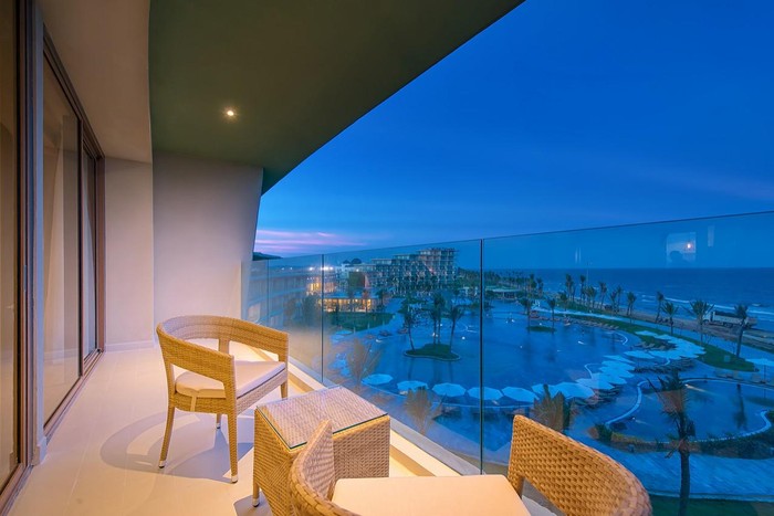 Tất cả các căn hộ khách sạn đều sở hữu tầm nhìn hướng biển tuyệt đẹp