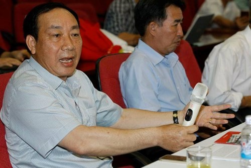 Thứ trưởng Bộ Giao thông vận tải Nguyễn Hồng Trường trả lời câu hỏi tại tọa đàm - ảnh Tiền Phong.