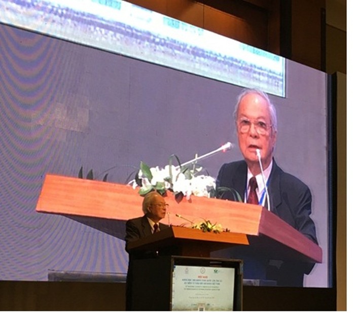 GS. TS Nguyễn Công Khanh, Chủ Tịch hội nhi khoa Việt Nam phát biểu tại hội nghị.