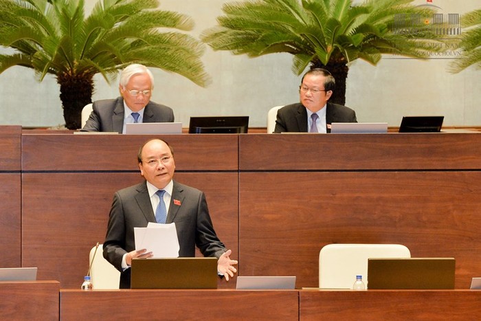 Thủ tướng Nguyễn Xuân Phúc trả lời chất vấn của Đại biểu Quốc hội. ảnh: Trung tâm thông tin Quốc hội.