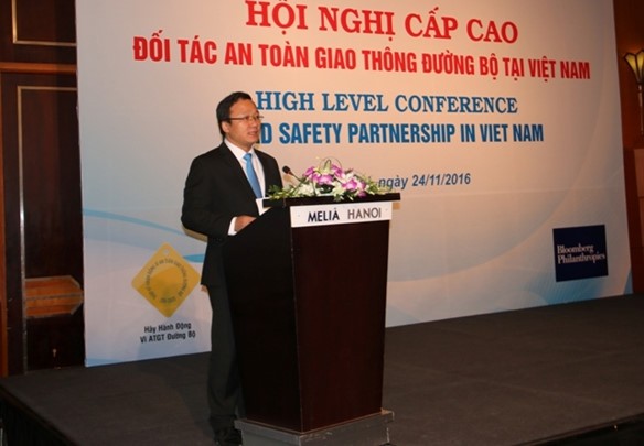 Ông Khuất Việt Hùng - Phó Chủ tịch chuyên trách Ủy ban ATGT Quốc gia phát biểu tại hội nghị - ảnh nguồn Báo giao thông vận tải