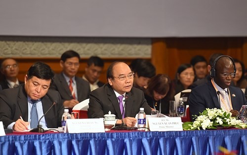 Dự Diễn đàn Doanh nghiệp Việt Nam thường niên 2016 Thủ tướng Nguyễn Xuân Phúc nhấn mạnh vai trò của doanh nghiệp tư nhân - ảnh nguồn VGP.