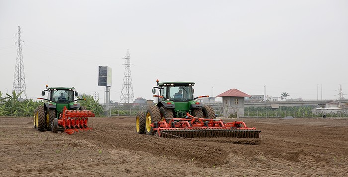 Các loại máy móc hiện đại sẽ được sử dụng tại Dự án nông nghiệp của TH - ảnh Hùng Phạm.