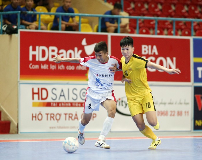 Giải Vô địch quốc gia HDBank Futsal 2017 do HDBank tài trợ (hình ảnh trận đấu giữa Cao Bằng - Tân Hiệp Hưng).