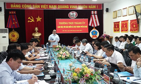Bí thư Thành ủy Hà Nội thăm và làm việc với Bảo hiểm xã hội Hà Nội - ảnh Bảo hiểm xã hội Việt Nam.
