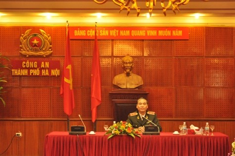Trung tướng Nguyễn Đức Nhanh - Giám đốc Công an TP. Hà Nội trong buổi gặp gỡ báo chí cuối năm 2011