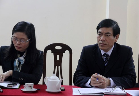 Ông Vũ Thế Tuyền - Chủ tịch UBMTTQ huyện Tiên Lãng (Ảnh trái- Nguyễn Hưng/VNE)