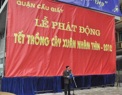 Ông Nguyễn Trọng Lễ - Phó chủ tịch UBND quận Cầu Giấy (HN) phát biểu tại buổi lễ phát động