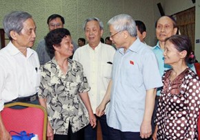 Tổng Bí thư Nguyễn Phú Trọng tại một buổi tiếp xúc cử tri (Ảnh: nhandan.com.vn)