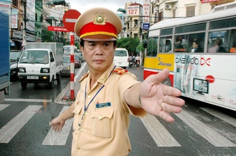Cảnh sát giao thông CATP Hà Nội (Ảnh: Dương Hiệp)
