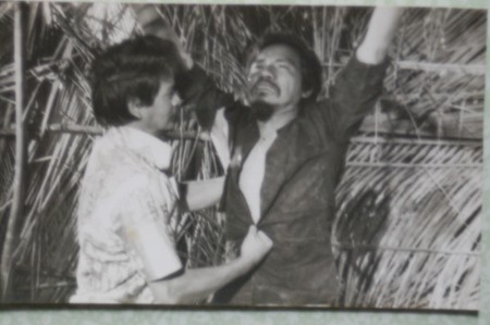 Trần Đại (Trần Quang đóng) đánh Bốn "lơ xe" (Tâm Phan đóng) trong phim Điệu ru nước mắt của đạo diễn Lê Hoàng Hoa.