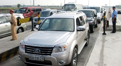 Hầu hết xe qua trạm trong ngày đầu thu phí cao tốc TP.HCM- Trung Lương là xe du lịch.