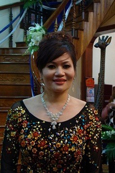 Bà Nguyễn Thị Liễu - người đứng ra tổ chức "siêu" đám cưới cho con trai