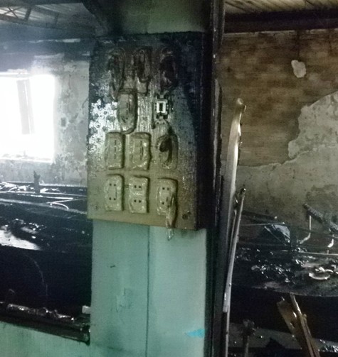 Theo điều tra ban đầu của CS PCCC Hải Châu, khu vực bị cháy gồm toàn bộ tầng 5, cũng là tầng trên cùng của ngôi nhà.
