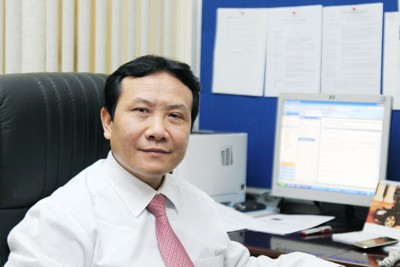 Phó Giám đốc Trung tâm Báo tin Động đất và Cảnh báo Sóng thần - PGS.TS Nguyễn Hồng Phương.