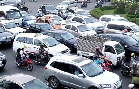 Hiệp hội Vận tải TP Hà Nội đề xuất cấm ô tô cá nhân giờ cao điểm