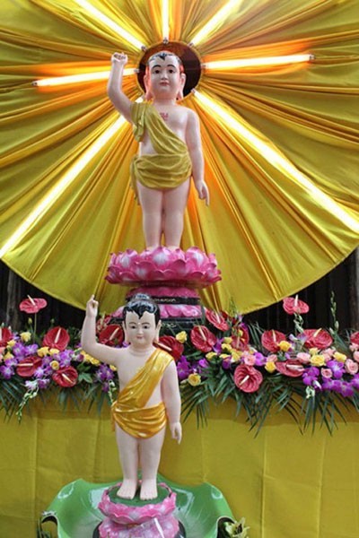 Hà Nội, TP.HCM đón mừng Đại lễ Phật đản 2012 ảnh 1