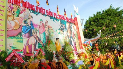 Hà Nội, TP.HCM đón mừng Đại lễ Phật đản 2012 ảnh 10