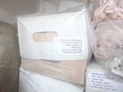 Phát hiện gần 14 tấn thịt thối bao bì Trung Quốc ảnh 1