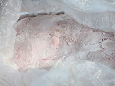 Phát hiện gần 14 tấn thịt thối bao bì Trung Quốc ảnh 4