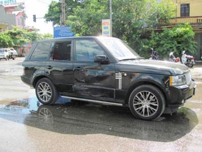 Chiếc siêu xe Range Rover gây tai nạn